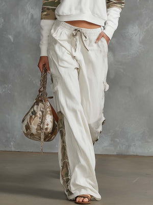 BIANCA - Completo bianco felpa mezza zip e pantaloni cargo ampi