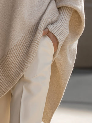 OLINDA - Maglione oversize morbido in tonalità beige, caramello, grigio, nero e verde oliva