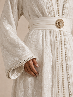 CLITENNESTRA - Caftano da sposa bianco dal design moderno