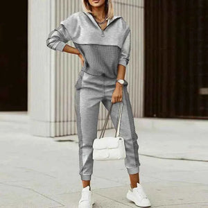 NICOLETTA - Tuta sportiva con zip e vestibilità morbida