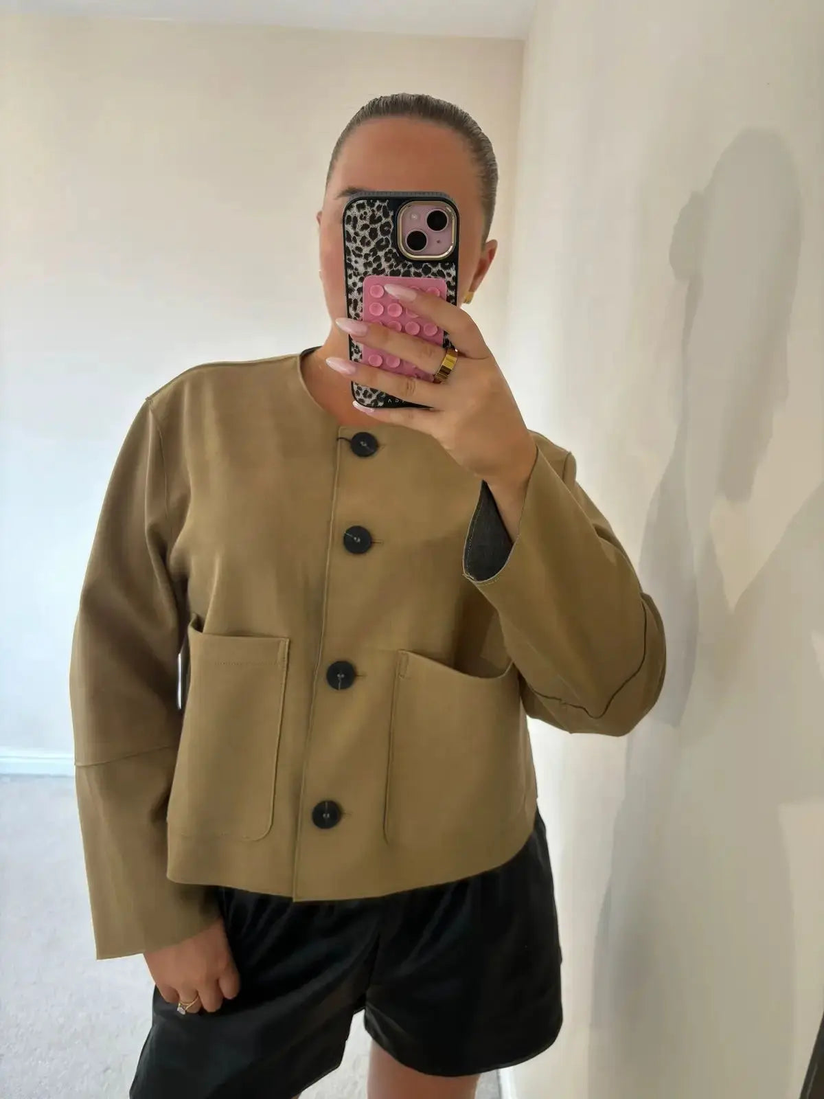 BUSCA - Giacca Bomber Varsity da Donna con Design Minimalista a Bottoni