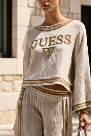 Guess TEST 10LOGOS Coordinato • Tessuto plissettato • Bordi a righe beige e bianche — Berenice — SHOT 2