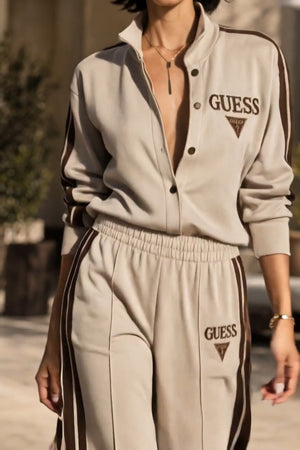 Guess TEST 10LOGOS Coordinato • Jersey morbido • Bande laterali nere — Anna — SHOT 3